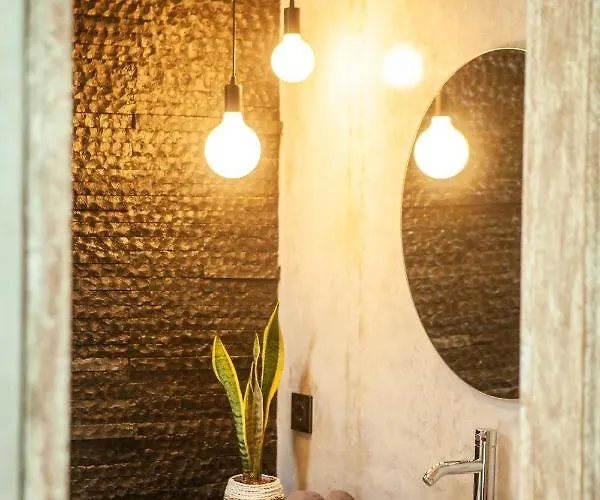 Simple And Magical . Almaya Villa Seminyak (Bali)