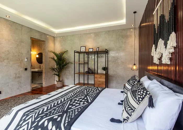 Simple And Magical . Almaya Villa Seminyak (Bali)